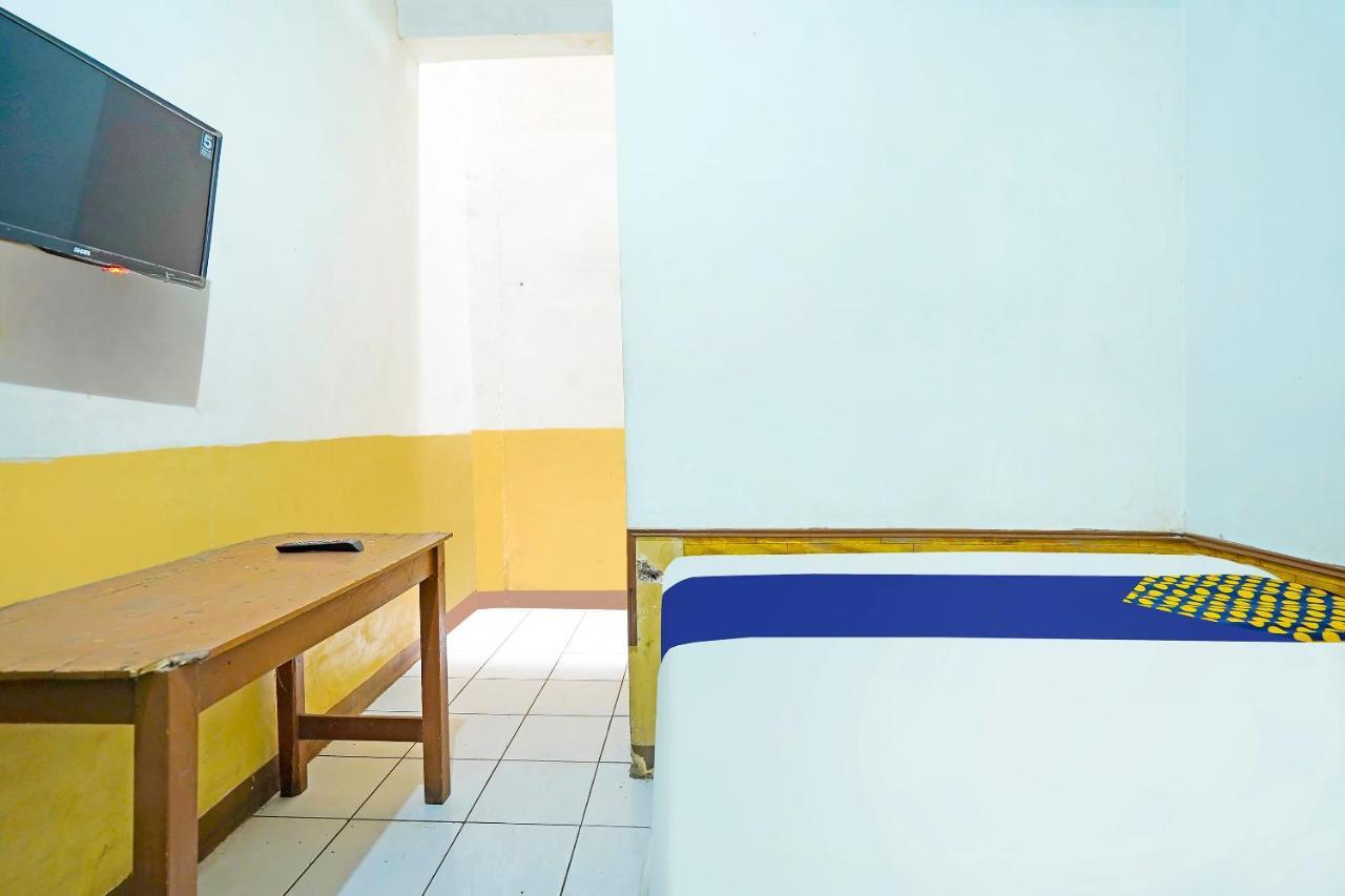 Spot On 91444 Hotel Arimbi Bandung Buitenkant foto